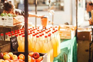 切尔西客场连战连捷控制四分差距